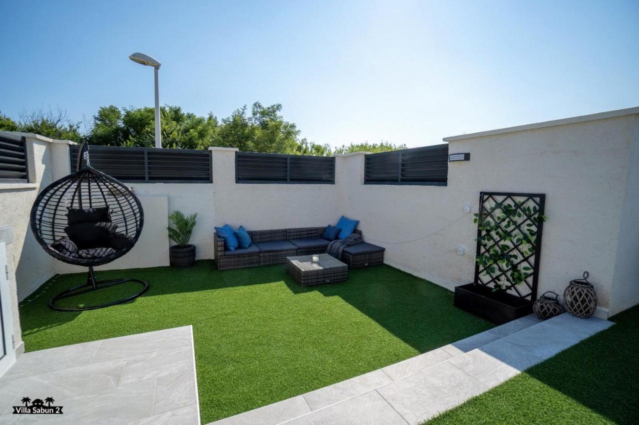 Villas Sabun - Modern House With Heated Pool Privlaka  Kültér fotó