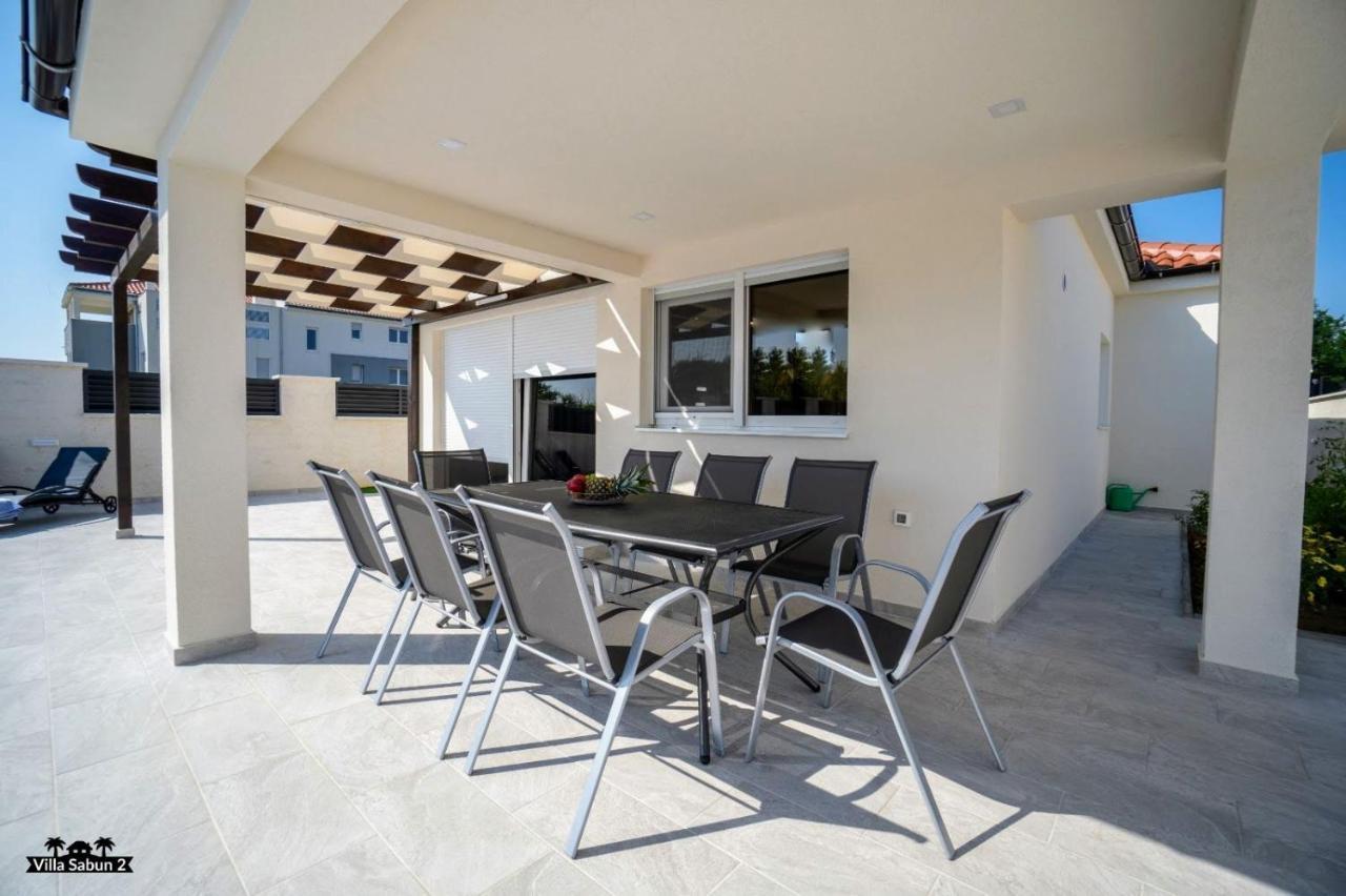 Villas Sabun - Modern House With Heated Pool Privlaka  Kültér fotó
