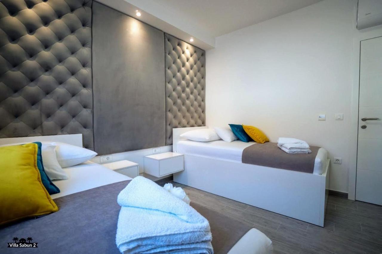 Villas Sabun - Modern House With Heated Pool Privlaka  Kültér fotó