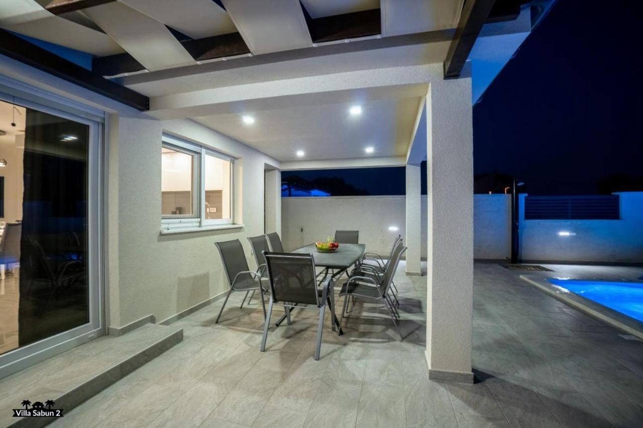 Villas Sabun - Modern House With Heated Pool Privlaka  Kültér fotó