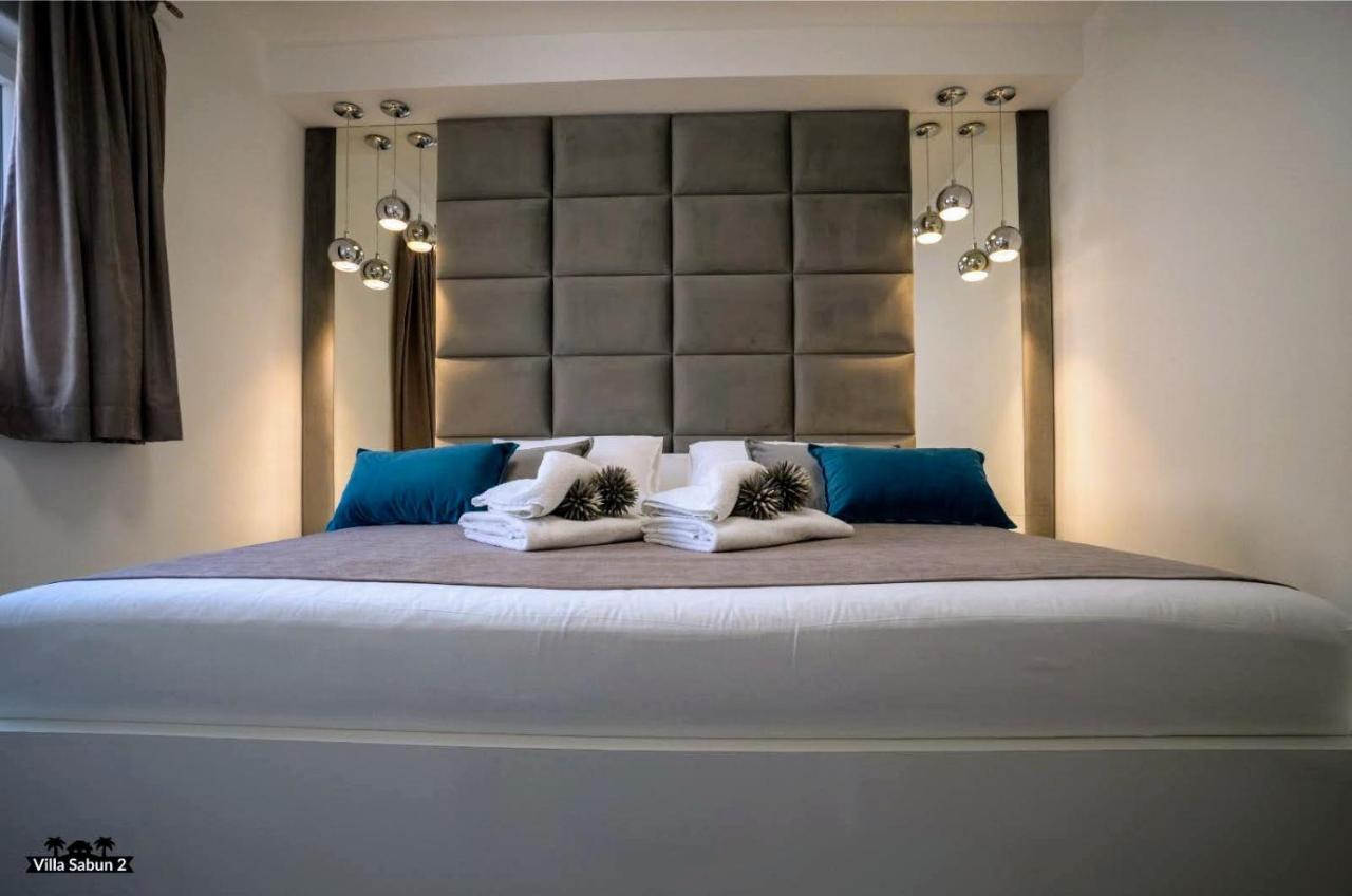 Villas Sabun - Modern House With Heated Pool Privlaka  Kültér fotó