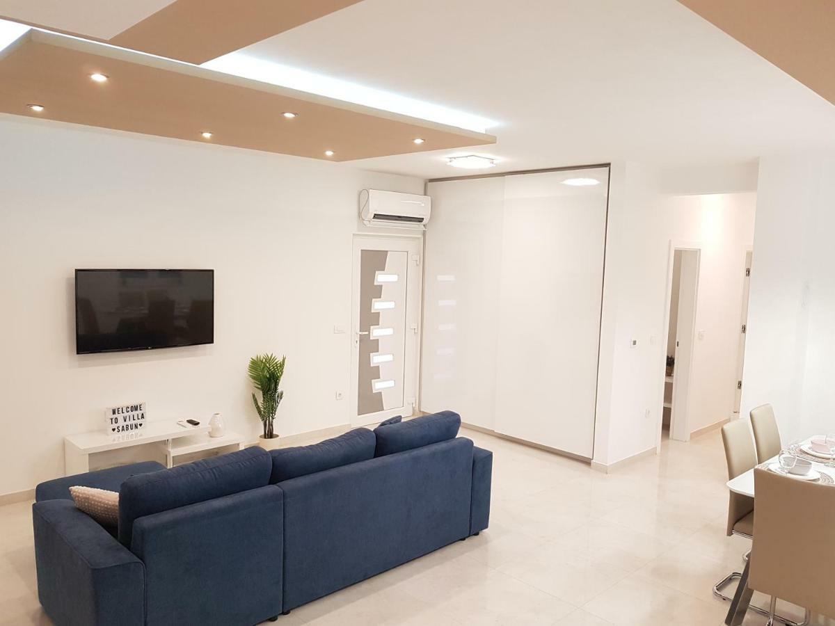 Villas Sabun - Modern House With Heated Pool Privlaka  Kültér fotó